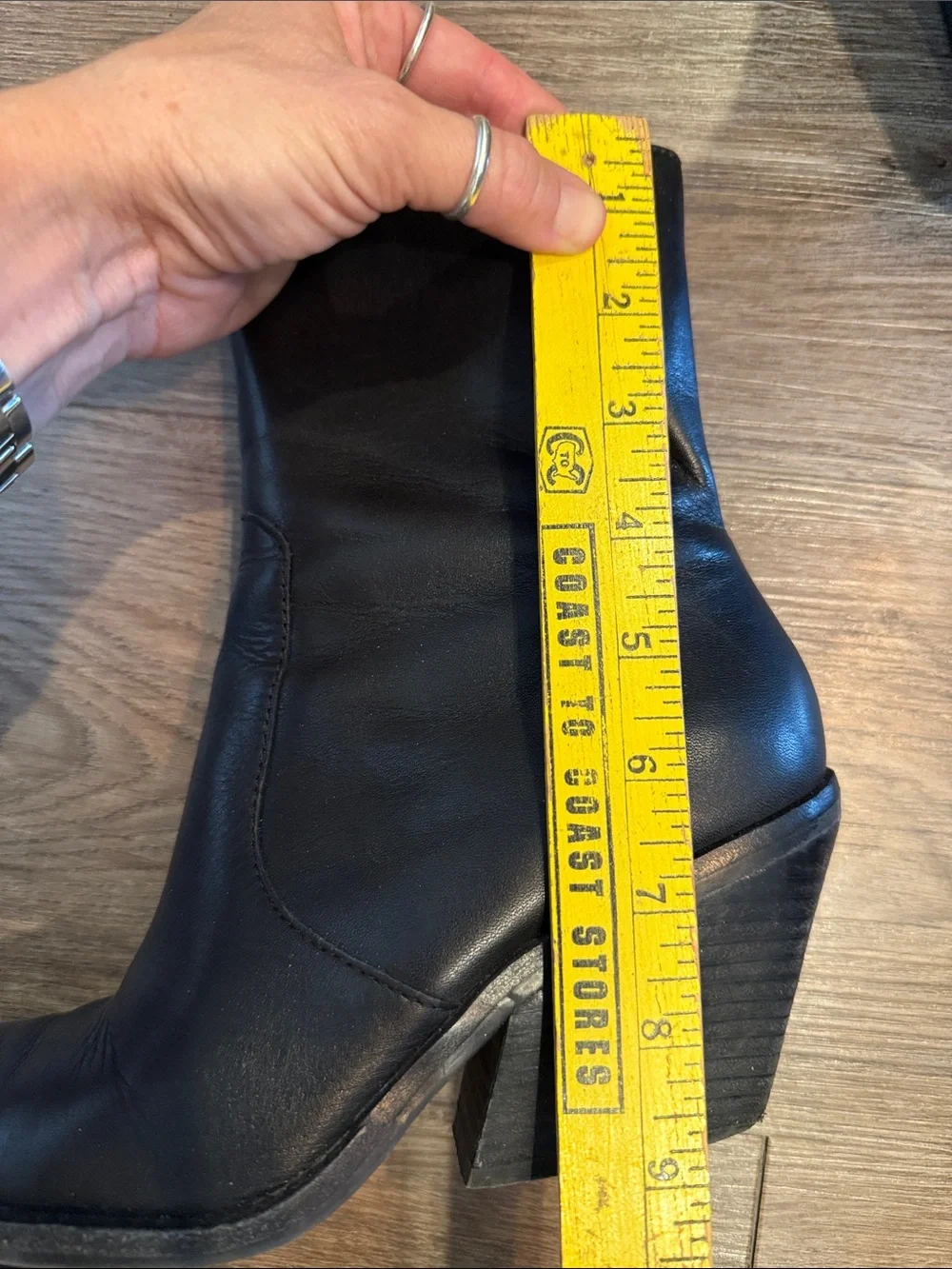 Dolce Vita Volli Black Leather Bootie Size 7